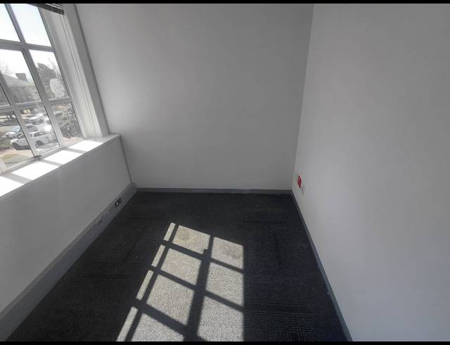 283M² OFFICE TO LET IN BRYANSTON